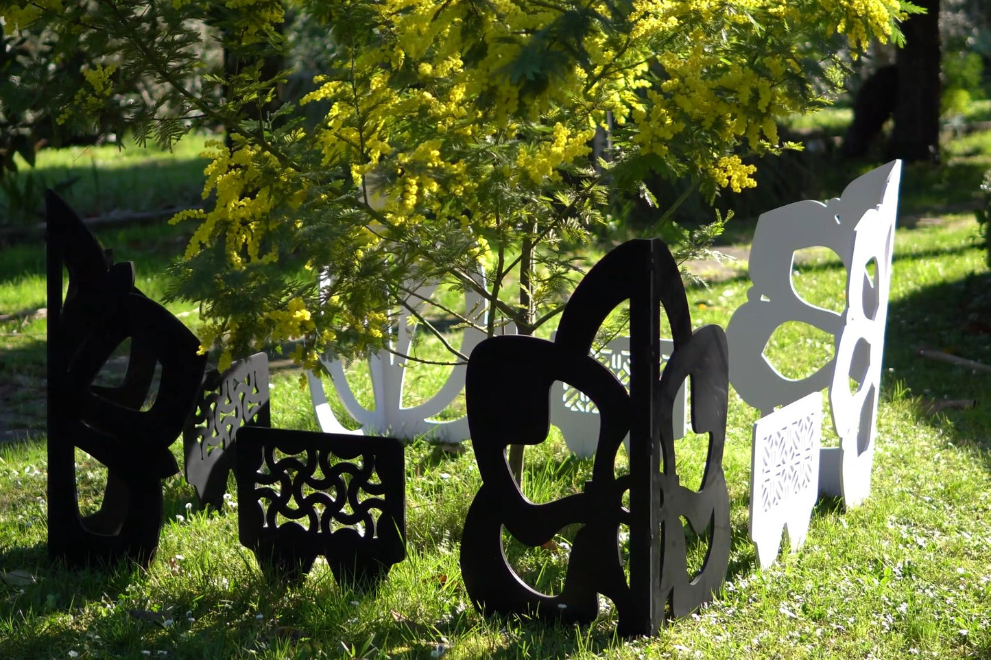 FIORANGOLO mod. QUEEN – Elemento Decorativo in PVC per esterni ed interni